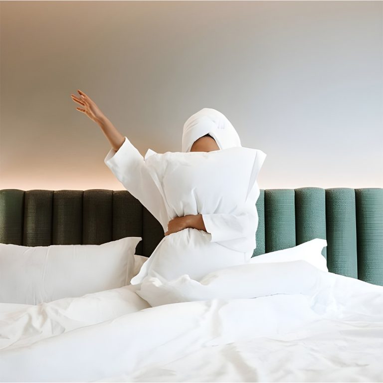 The-Rockefeller-Hotel-Style-Room-Narrative-Ryan-Joffe-Properties-Cape-Town-Foreshore-Apartments_The-Rockefeller_0003_483